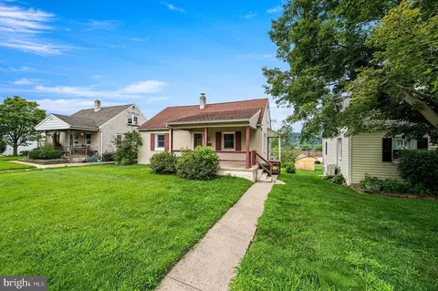 1511 Stirling St, Coatesville, PA 19320