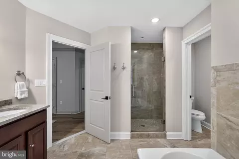 Entry Way - 39 Crestline Rd, Wayne, PA 19087 photo 3 of 5