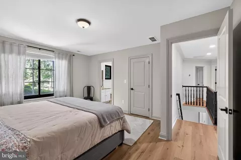 Bedroom - 39 Crestline Rd, Wayne, PA 19087 photo 5 of 9
