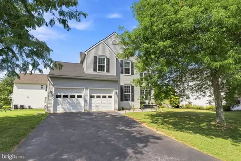 21 N Danbury Cir, Coatesville, PA 19320