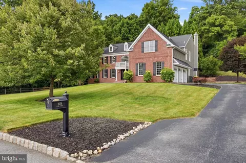 1659 Linda Dr, West Chester, PA 19380