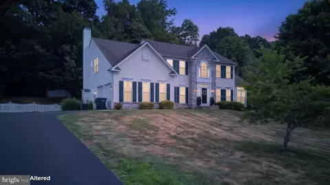 40 Robins Nest Ln, Pottstown, PA 19465