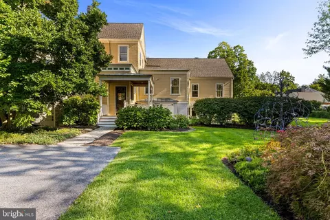 Exterior - 312 S Waterloo Rd, Devon, PA 19333 photo 8 of 17