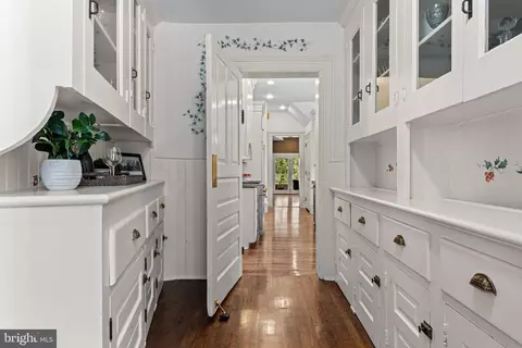 Entry Way - 312 S Waterloo Rd, Devon, PA 19333 photo 6 of 19