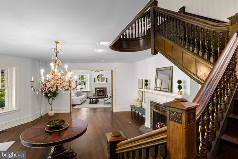 Entry Way - 312 S Waterloo Rd, Devon, PA 19333 photo 2 of 19