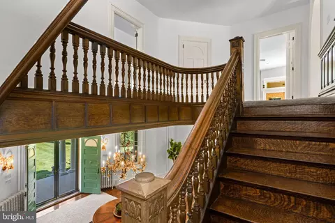 Entry Way - 312 S Waterloo Rd, Devon, PA 19333 photo 7 of 19