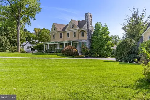 Exterior - 312 S Waterloo Rd, Devon, PA 19333 photo 15 of 17
