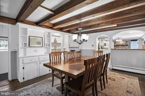 135 Summit Rd, Malvern, PA 19355