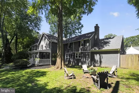 135 Summit Rd, Malvern, PA 19355