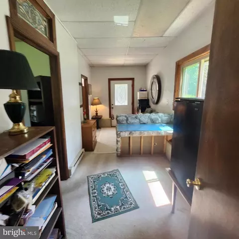 Entry Way - 962 E Baltimore Pike, Kennett Square, PA 19348 photo 4 of 4