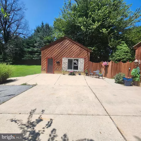 Exterior - 962 E Baltimore Pike, Kennett Square, PA 19348 photo 1 of 6