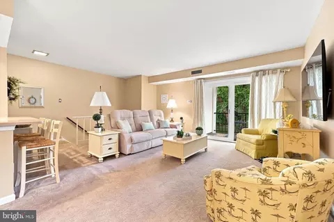 Living - 255 Old Forge Xing #255, Devon, PA 19333 photo 1 of 1