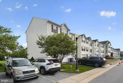 16 Tuxford Ln, Coatesville, PA 19320