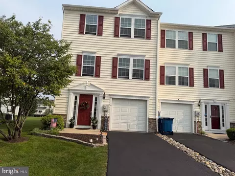 16 Tuxford Ln, Coatesville, PA 19320