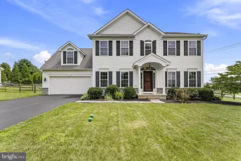 302 Redbud Dr, Oxford, PA 19363