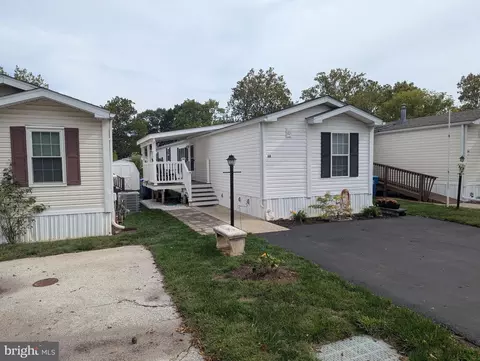 38 Rosewood Ln, Phoenixville, PA 19460