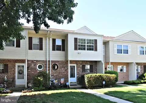 256 Carlyn Ct, Downingtown, PA 19335