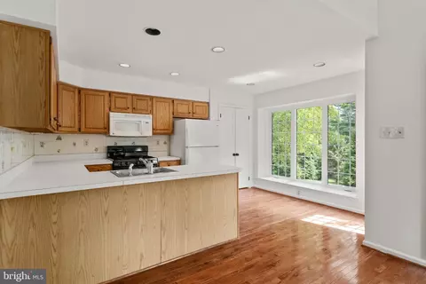 Kitchen - 53 Cabot Dr, Chesterbrook, PA 19087 photo 3 of 4