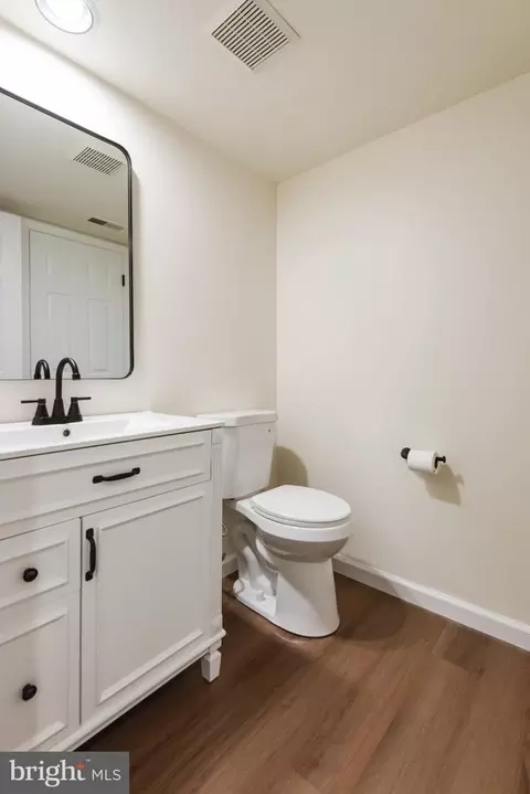 Bath - 53 Cabot Dr, Chesterbrook, PA 19087 photo 4 of 4