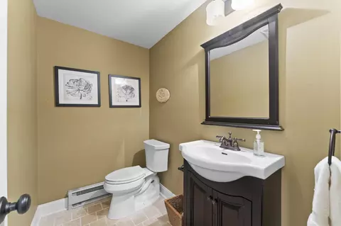 Bath - 27 Cameron Ct, Exton, PA 19341 photo 5 of 5