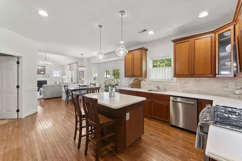 Kitchen - 27 Cameron Ct, Exton, PA 19341 photo 5 of 5