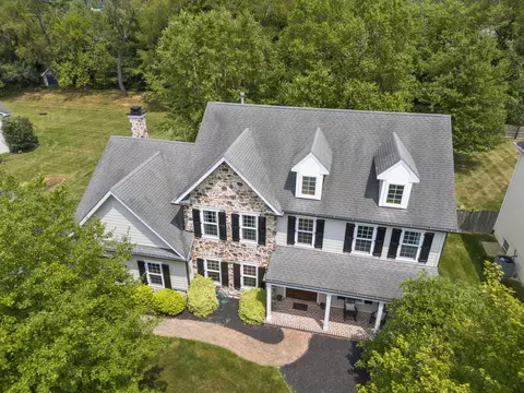 View/Area - 27 Cameron Ct, Exton, PA 19341 photo 3 of 7