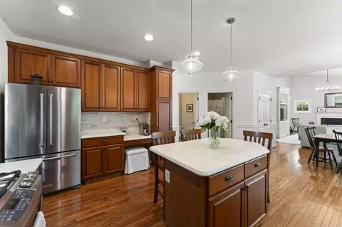 Kitchen - 27 Cameron Ct, Exton, PA 19341 photo 4 of 5