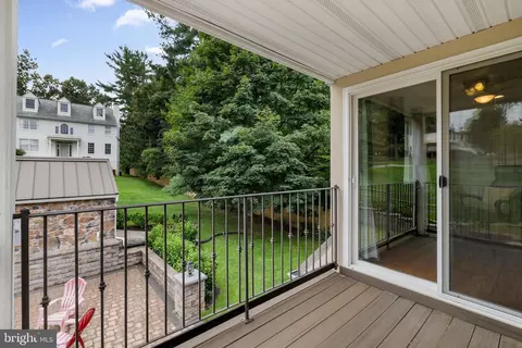 Exterior - 103 Erika Ln, Wayne, PA 19087 photo 6 of 11