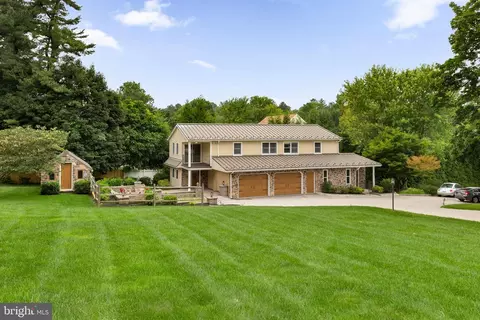 Exterior - 103 Erika Ln, Wayne, PA 19087 photo 11 of 11