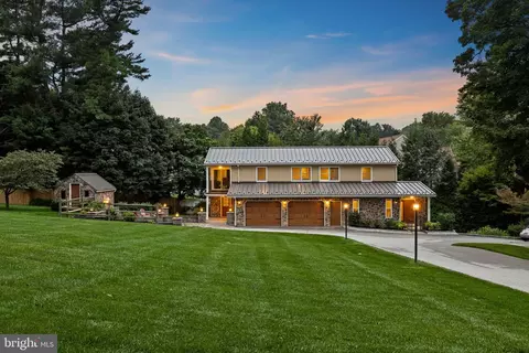Exterior - 103 Erika Ln, Wayne, PA 19087 photo 10 of 11