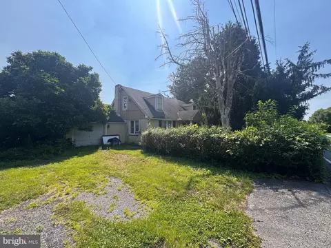 1050 Pocopson Rd, West Chester, PA 19382