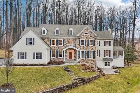26 Sam Hill Rd, Malvern, PA 19355