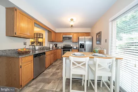 Kitchen - 77 Abrams Ln, Chesterbrook, PA 19087 photo 3 of 4