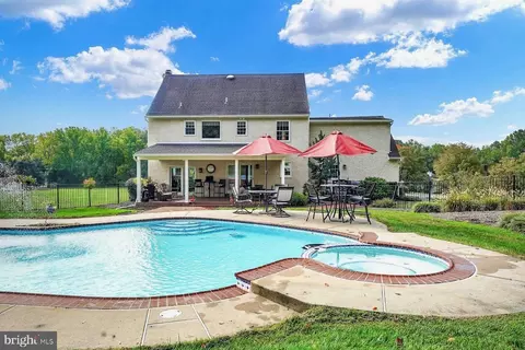135 Chelsey Dr, Coatesville, PA 19320
