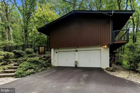 Exterior - 564 Pugh Rd, Wayne, PA 19087 photo 5 of 14