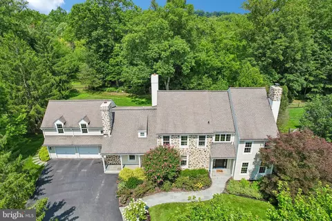 Exterior - 409 Chester Rd, Devon, PA 19333 photo 11 of 12
