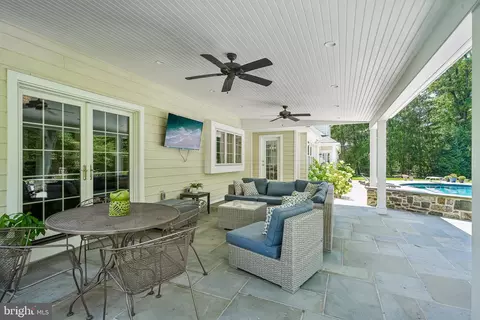 Exterior - 409 Chester Rd, Devon, PA 19333 photo 8 of 12