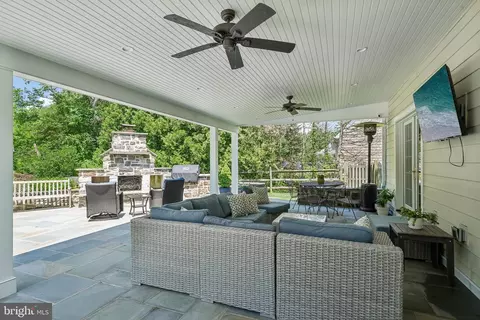 Exterior - 409 Chester Rd, Devon, PA 19333 photo 9 of 12