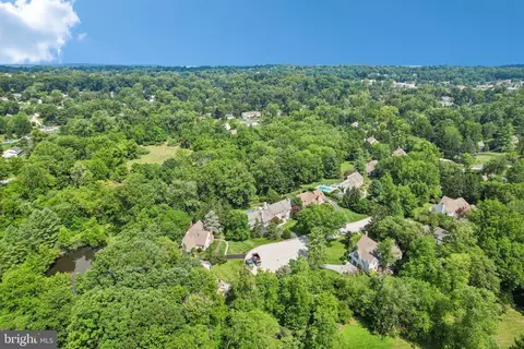 View/Area - 409 Chester Rd, Devon, PA 19333 photo 3 of 6