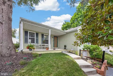 14 Windemere Ct, Downingtown, PA 19335
