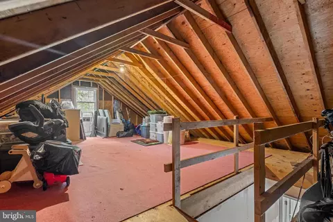 Entry Way - 683 Hollow Rd, Wayne, PA 19087 photo 3 of 3