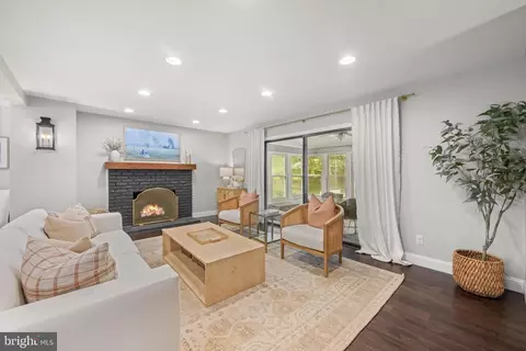 Living - 683 Hollow Rd, Wayne, PA 19087 photo 1 of 2