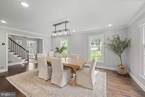 Dining - 683 Hollow Rd, Wayne, PA 19087 photo 2 of 4