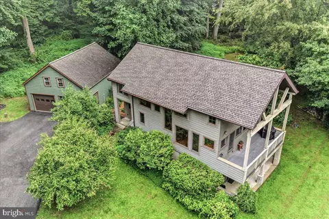 267 Pennocks Bridge Rd, West Grove, PA 19390