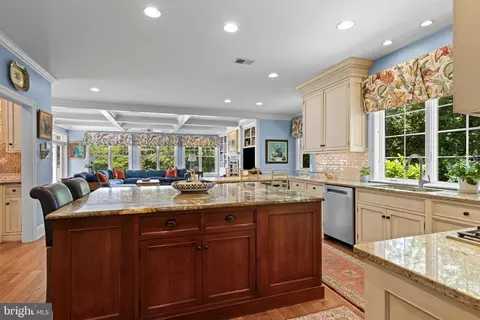 Kitchen - 225 Sugartown Rd, Devon, PA 19333 photo 4 of 4
