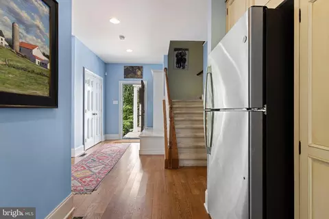 Entry Way - 225 Sugartown Rd, Devon, PA 19333 photo 5 of 17