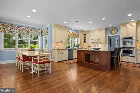 Kitchen - 225 Sugartown Rd, Devon, PA 19333 photo 3 of 4