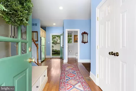 Entry Way - 225 Sugartown Rd, Devon, PA 19333 photo 7 of 17