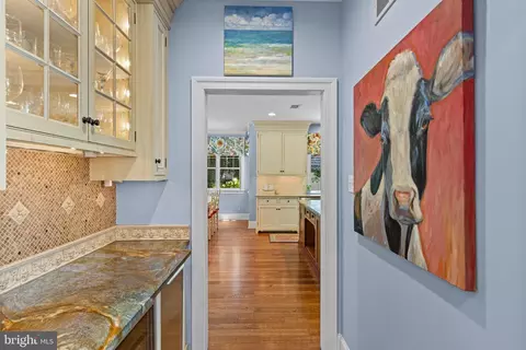Entry Way - 225 Sugartown Rd, Devon, PA 19333 photo 2 of 17