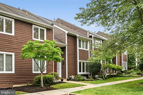 Exterior - 301 Fox Run, Exton, PA 19341 photo 2 of 4